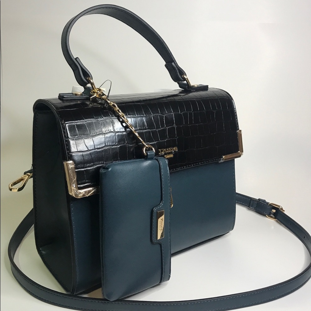 Chic teal purse